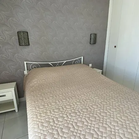 Deux-pieces Neuf Climatise Face A Canet-plage - Fr-1-750-76 *